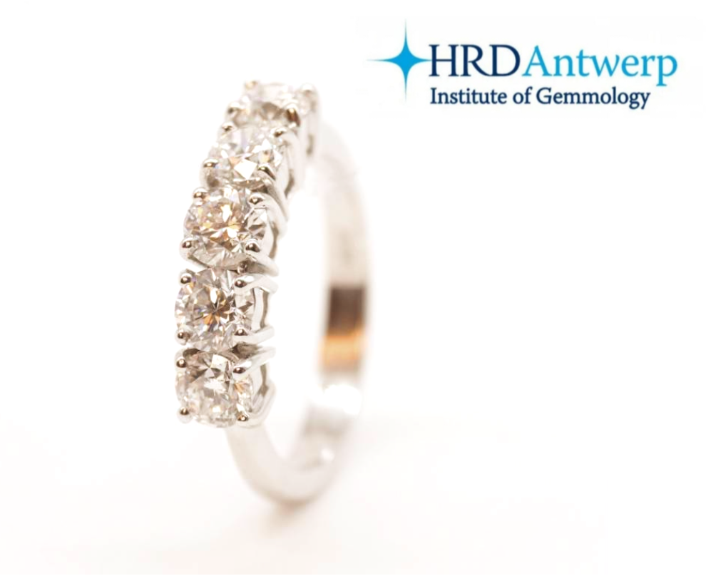 Anello veretta certificato HRD con 5 diamanti naturali 1,25 ct