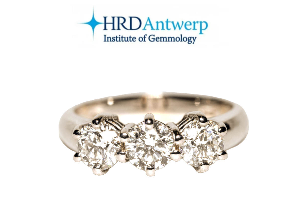 Anello Trilogy certificato HRD con 3 diamanti naturali 0,94 ct