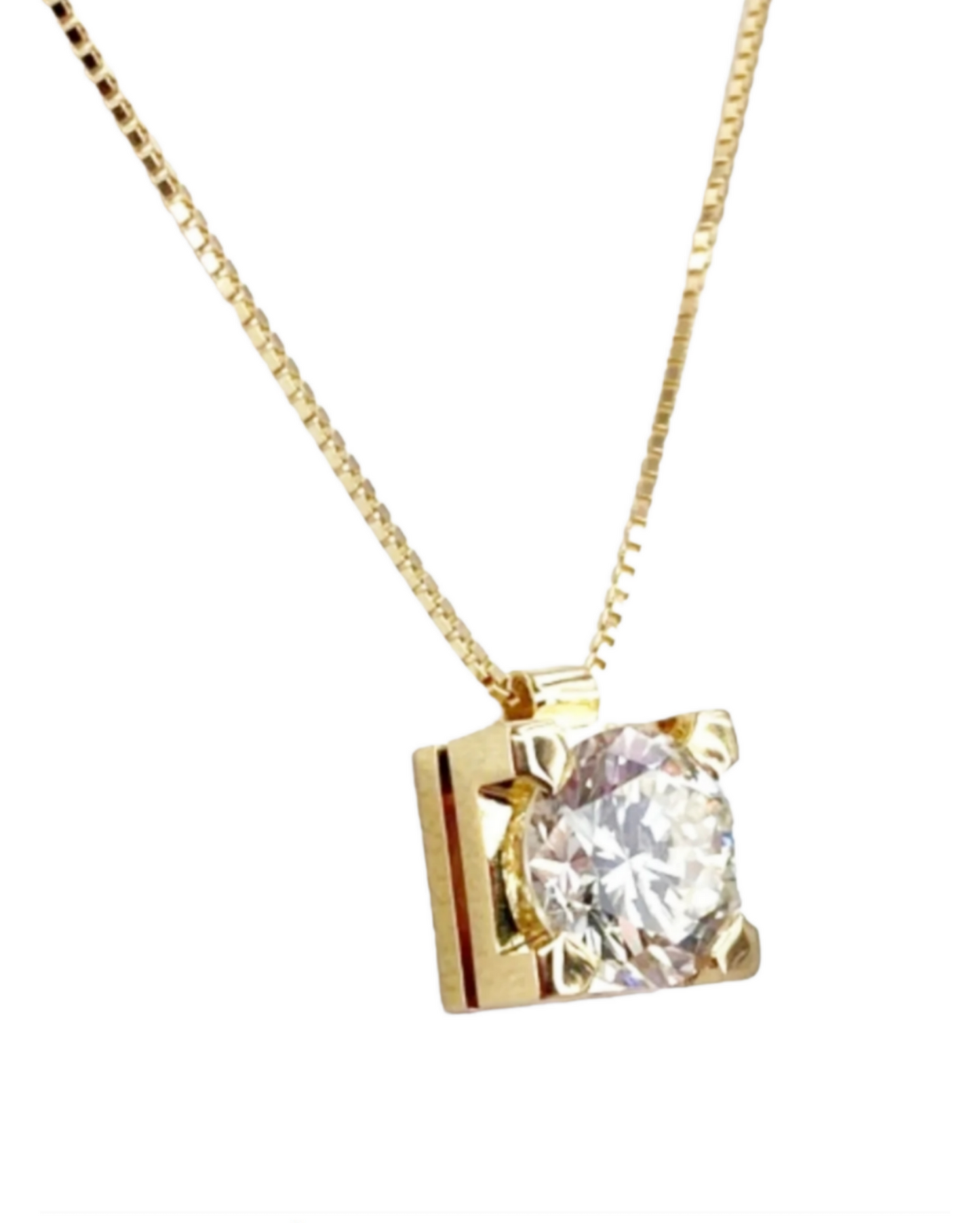 Colgante de oro amarillo con punto de luz cuadrado y diamantes naturales de 0,50 ct