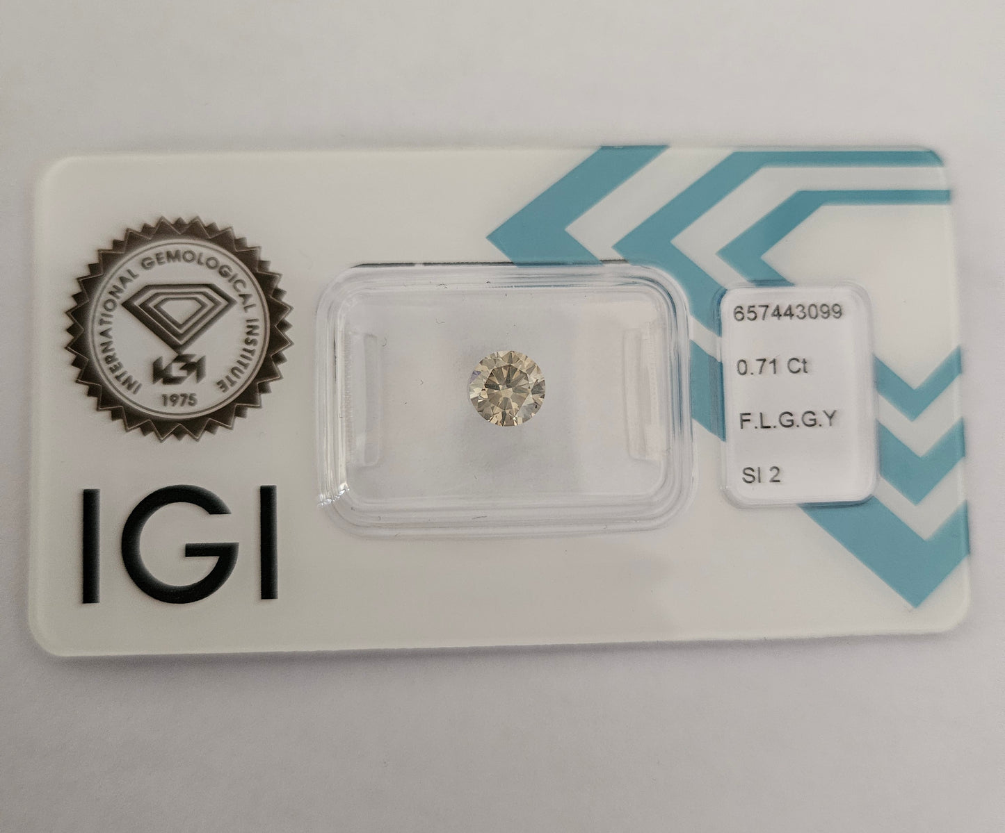 diamanti naturali certificato IGI 0.71ct
