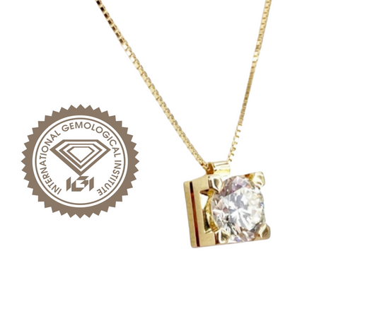 Colgante de oro amarillo con punto de luz cuadrado y diamantes naturales de 0,50 ct